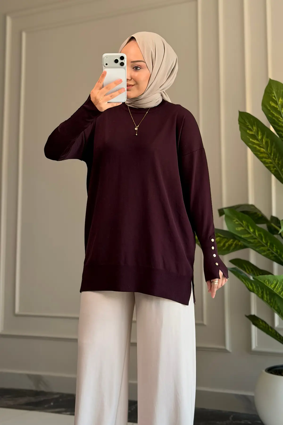 44016 - Şık Rahat Yumuşak Pamuklu-Polyester Kumaş Bilek Düğme Detaylı Kadın Triko Uzun Kazak - Mürdüm