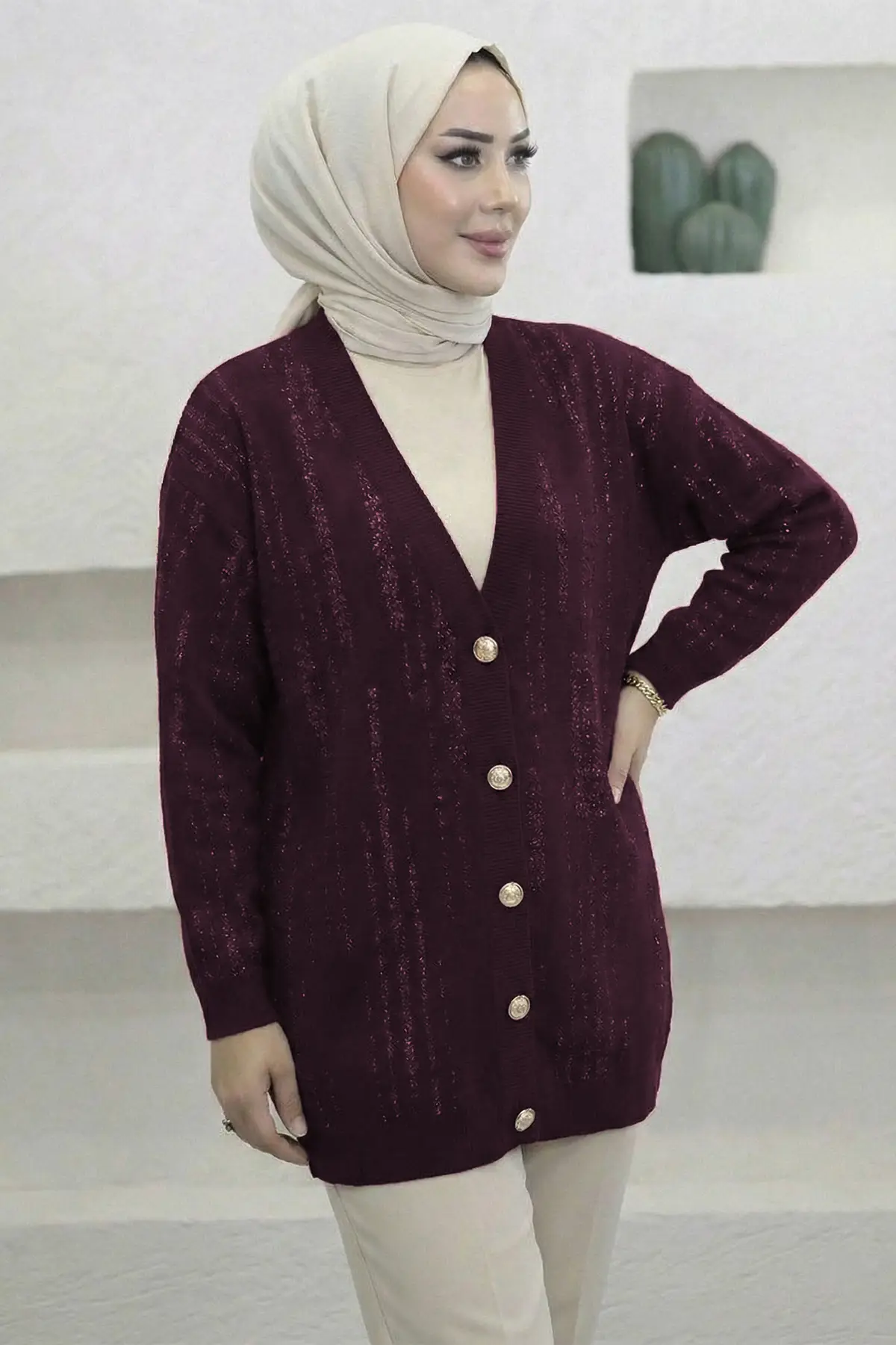 44195 - Şık Rahat Simli Düğmeli İnce Pamuklu Kumaş Kadın Triko Uzun Hırka - Bordo