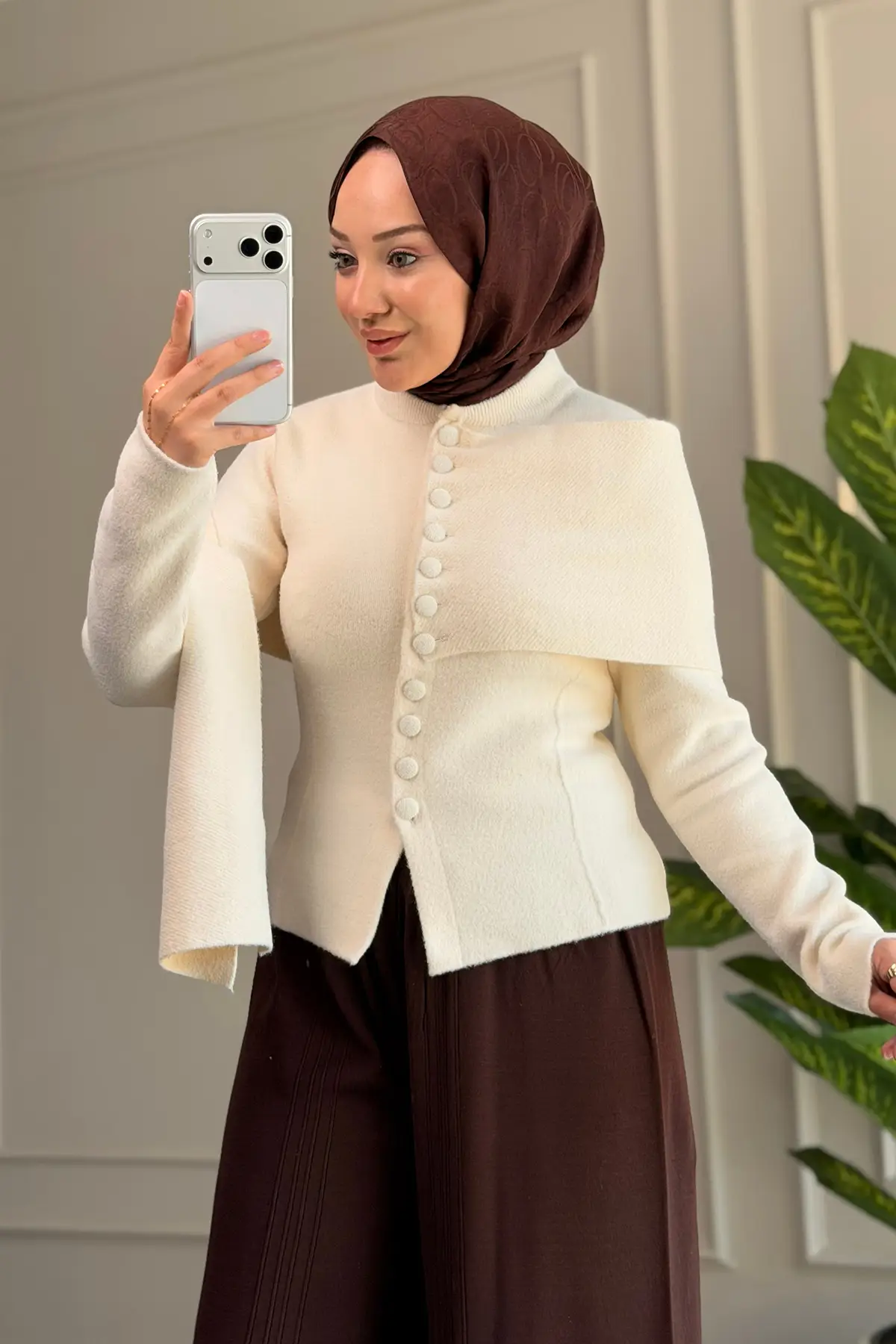 44370 - Şık Rahat Şal Detaylı Keçe Kadın Triko Kısa Hırka - Ekru