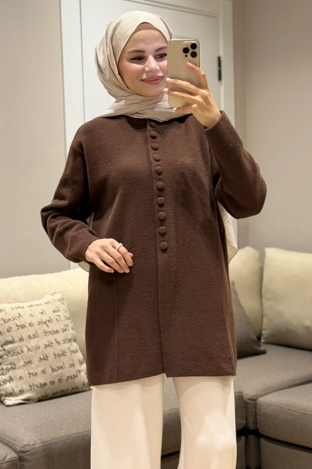 44378 - Şık Rahat Keçe-Polyester Düğmeli Kadın Triko Uzun Hırka - Kahve