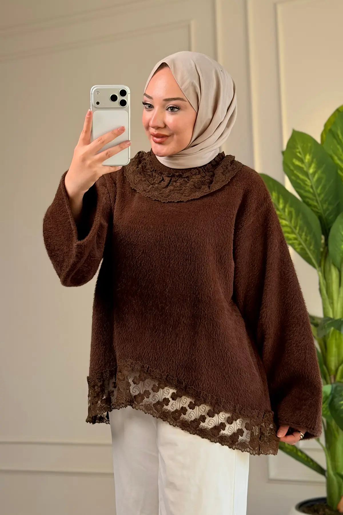44447 - Şık Rahat Yumoş-Polyester Kadın Triko Dantel Detaylı Uzun Kazak
