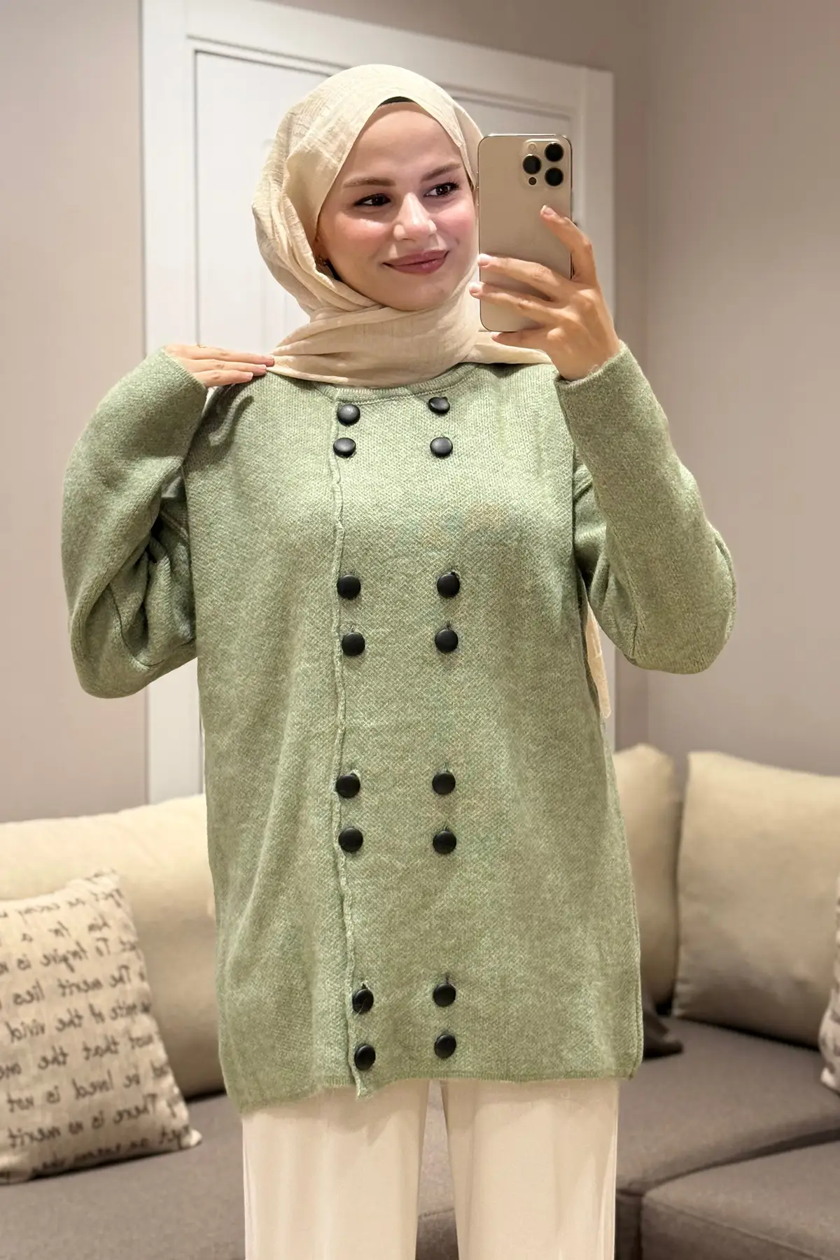 51231 - Şık Rahat Keçe-Polyester Düğmeli Detaylı Kadın Triko Uzun Hırka