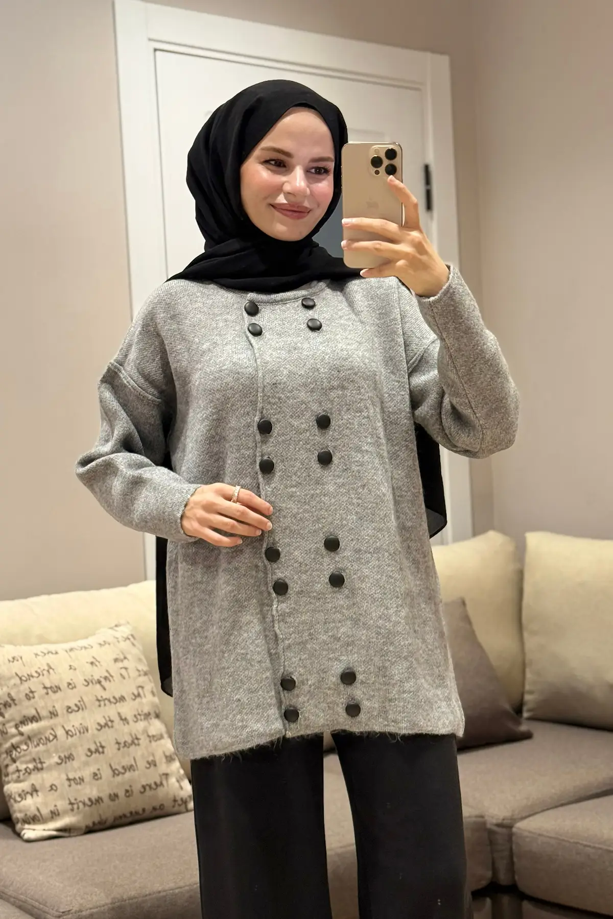 51231 - Şık Rahat Keçe-Polyester Düğmeli Detaylı Kadın Triko Uzun Hırka - Gri