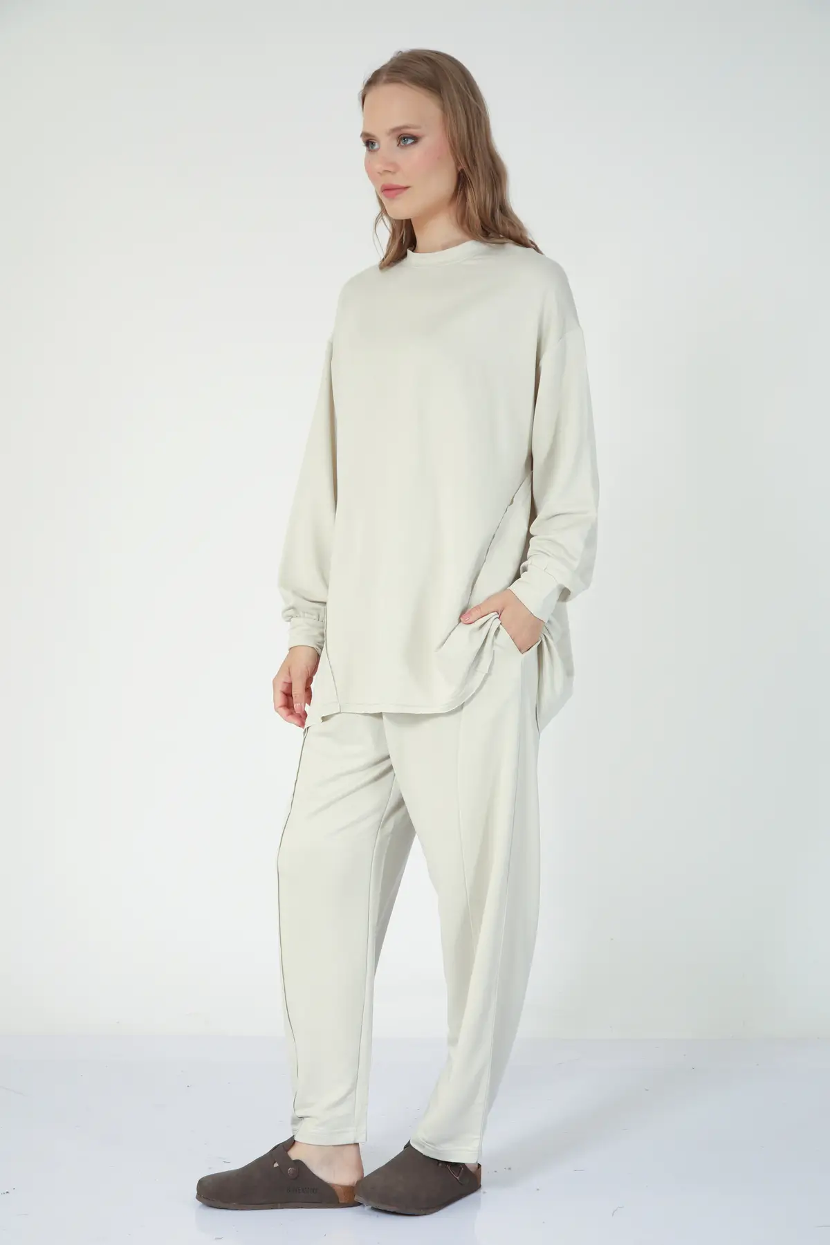5251 - Şık, Rahat, İnce Pantolon-Sweatshirt Kadın Takımı