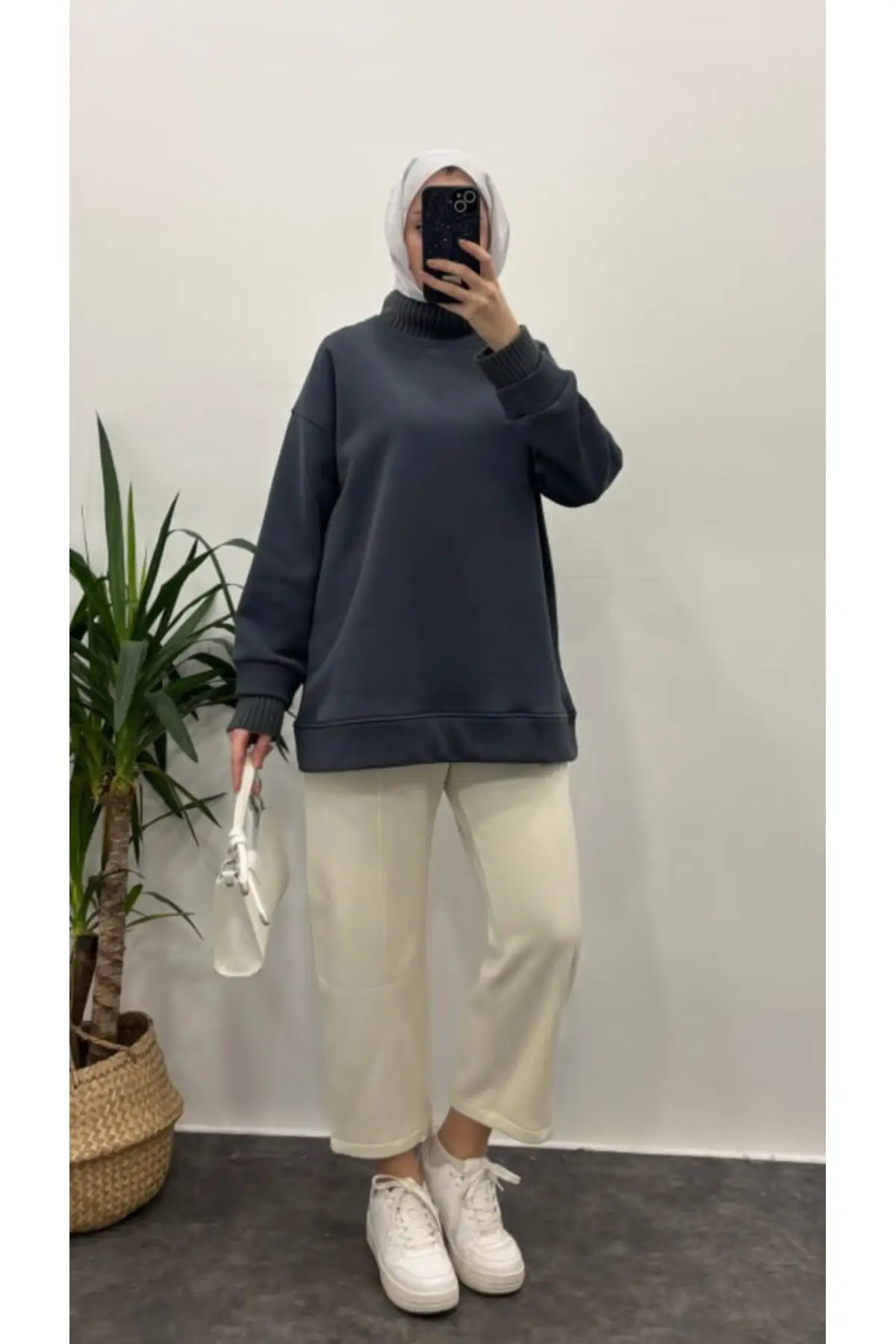 5318 - Rahat, Salaş Kol Yaka Triko Detaylı Kadın Sweatshirt