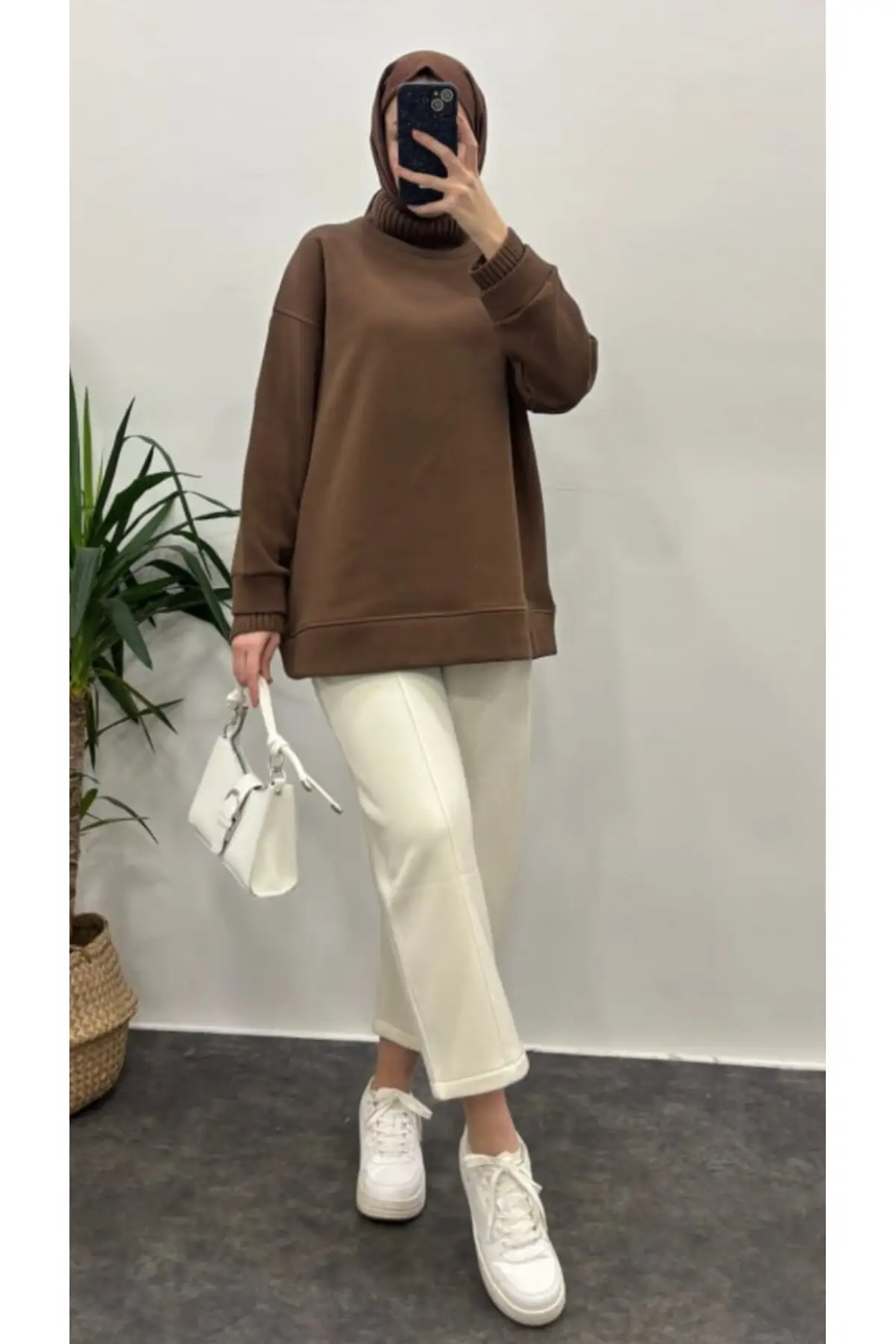5318 - Rahat, Salaş Kol Yaka Triko Detaylı Kadın Sweatshirt - Kahverengi