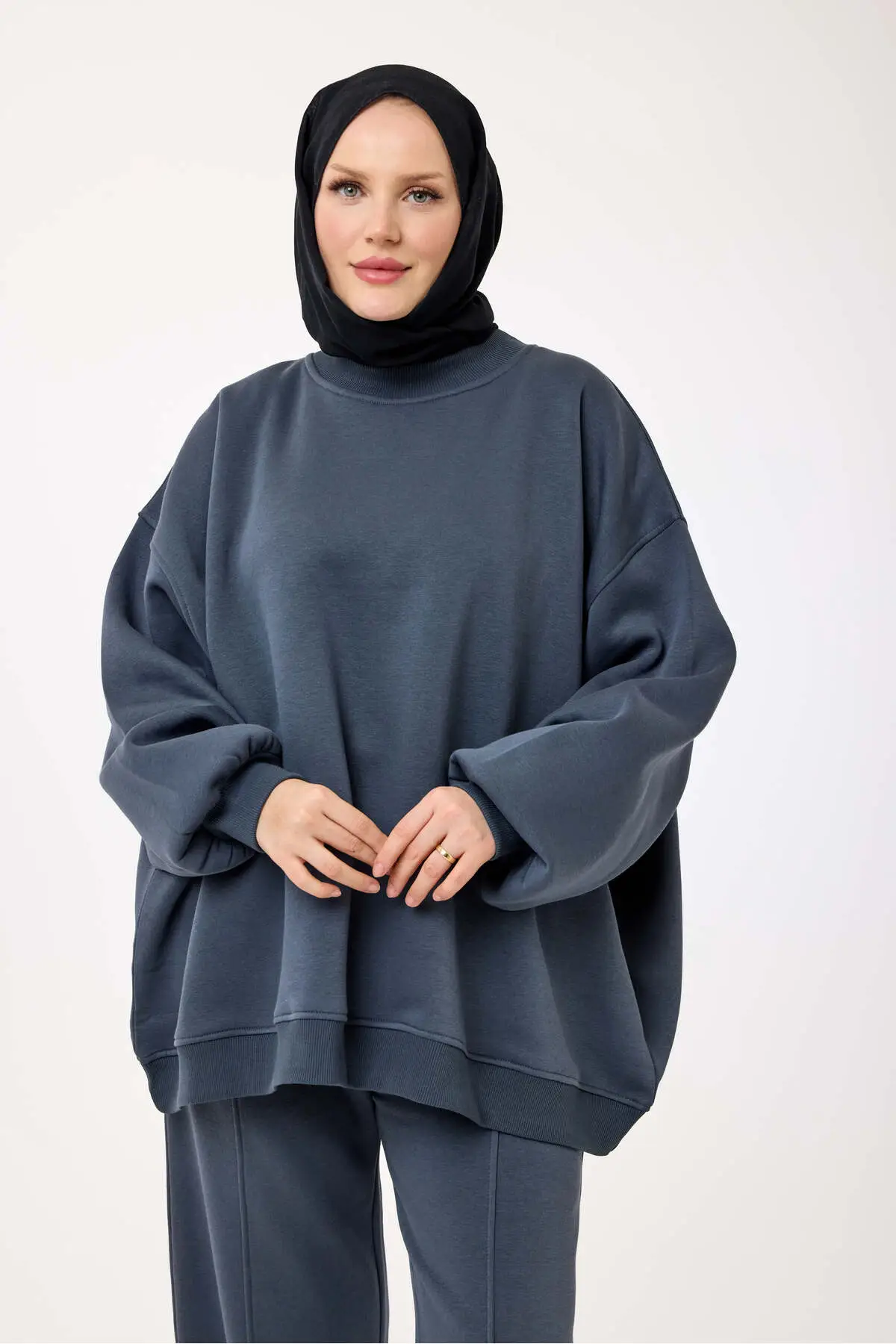 5334 - 3 İplik Şardonlu Salaş Basic Kadın Sweatshirt - Füme