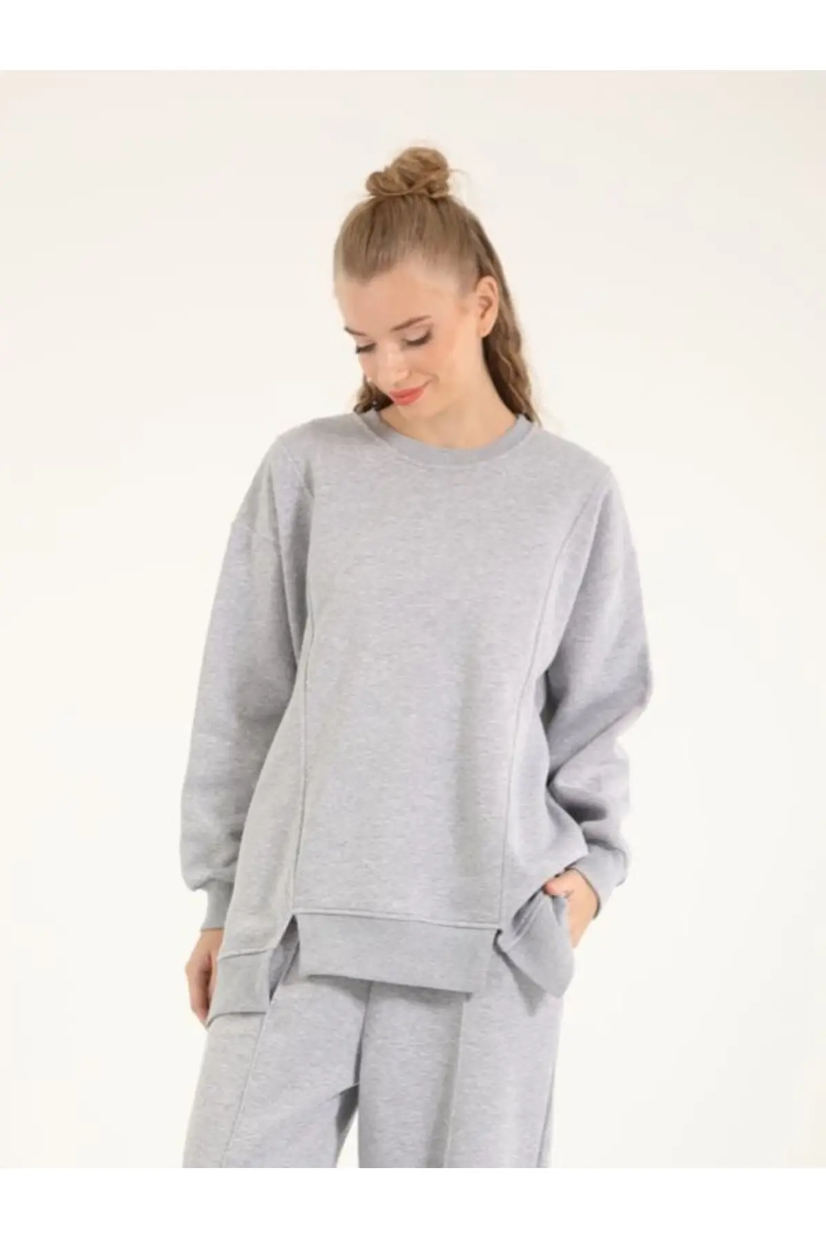 5384 - 3 İplik Şardonlu Arkası Fermuar Detaylı Salaş Basic Kadın Sweatshirt - Gri