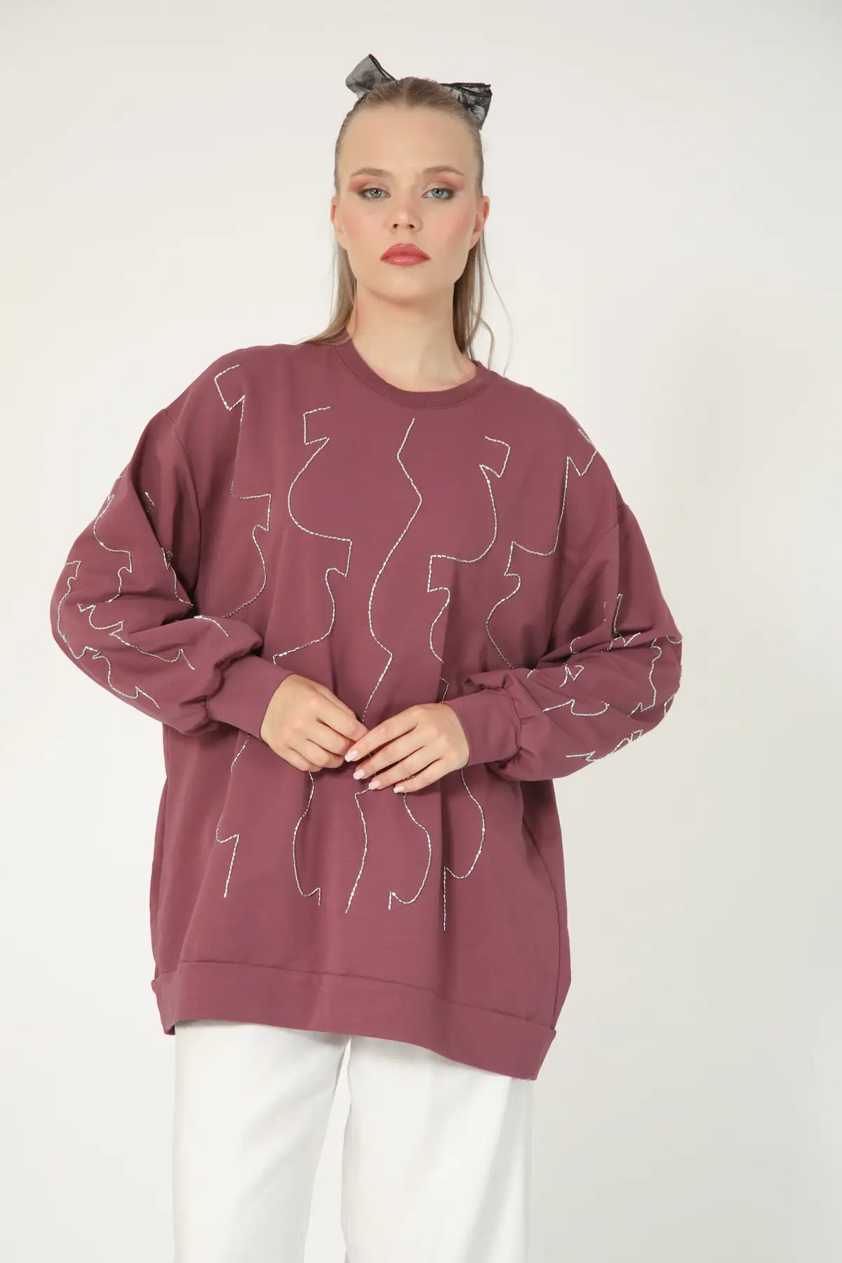5521 - Rahat, Şık 2 İplik Boncuk İşlemeli Basic Kadın Sweatshirt