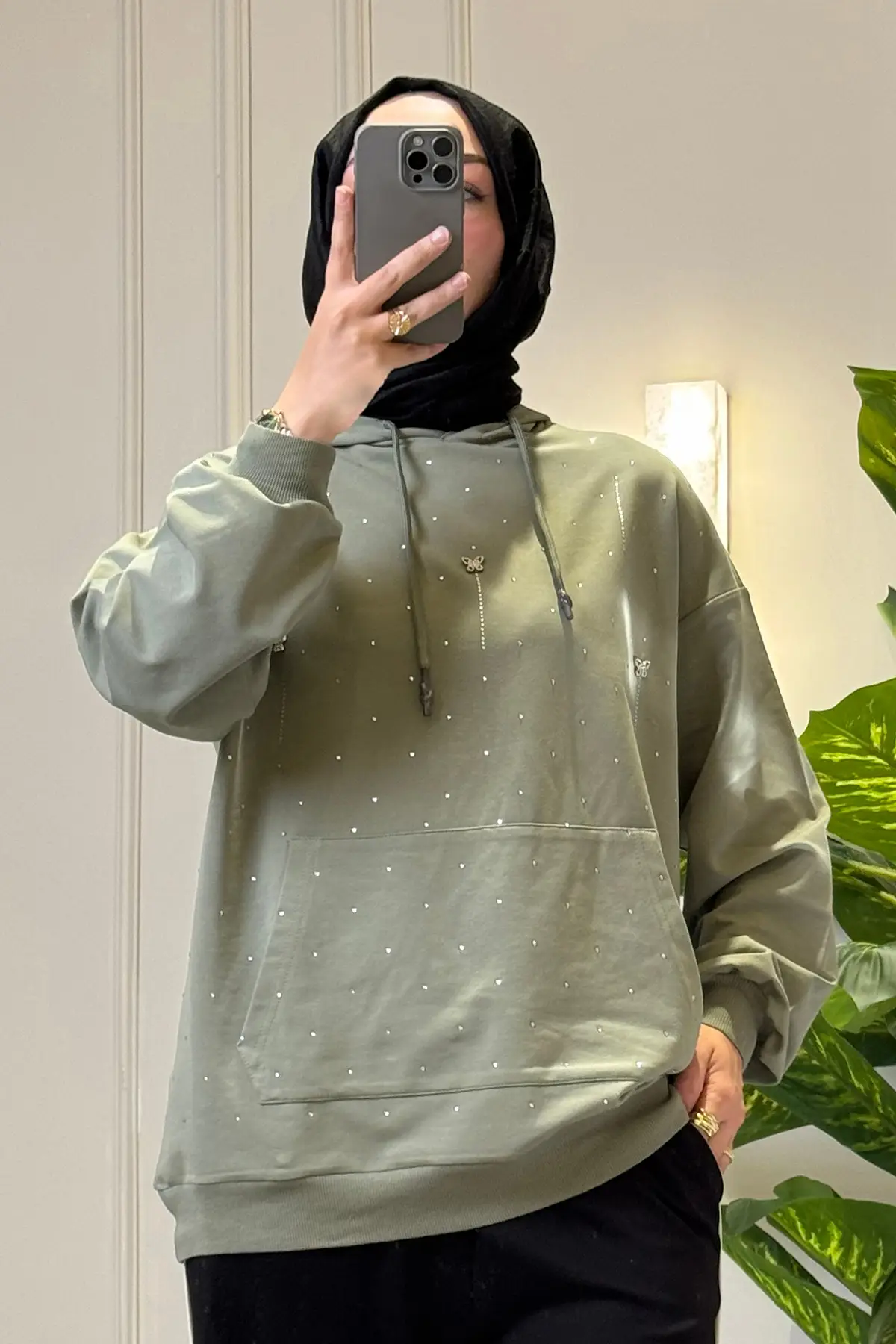 5540-1 - Şık Rahat 2 İplik Likralı Kapüşonlu Süsleme Taş Detaylı Tesettür Kadın Sweatshirt - Adaçayı