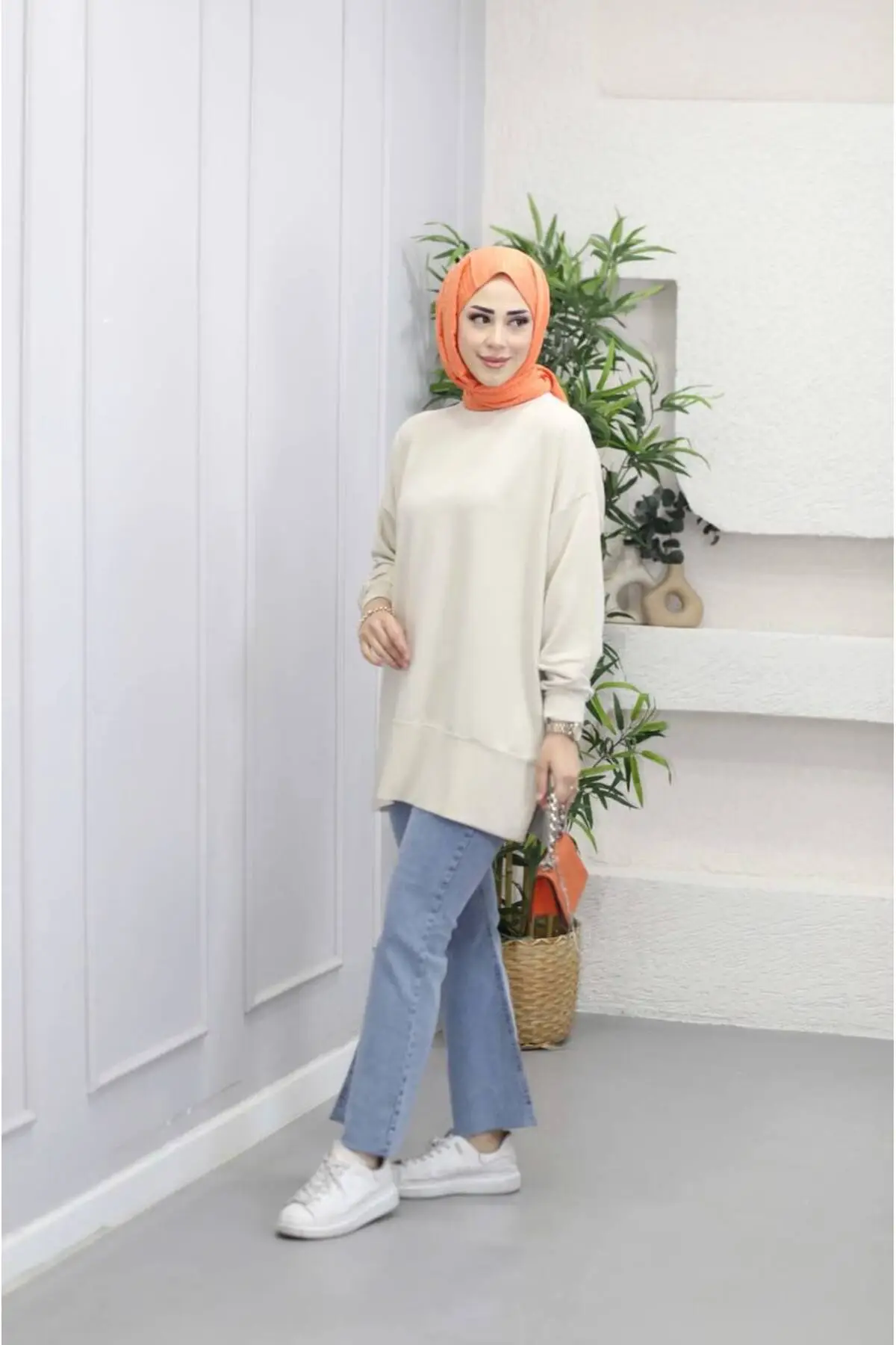 5704 - Rahat, Salaş Basic Kadın Uzun Sweatshirt - Bej
