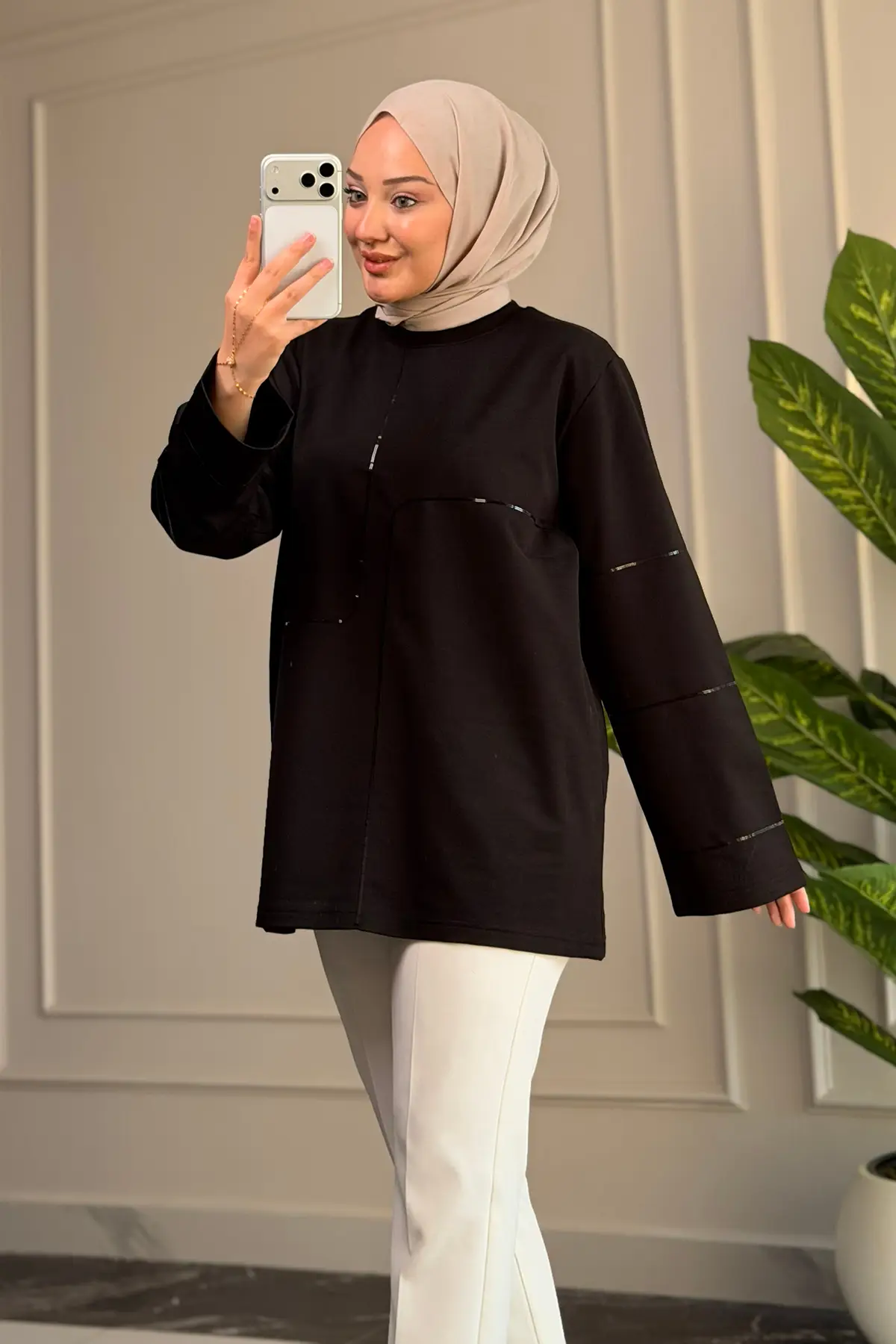 6259 - Rahat, Salaş Kadın 2 İplik Nakışlı Uzun Sweatshirt - Siyah