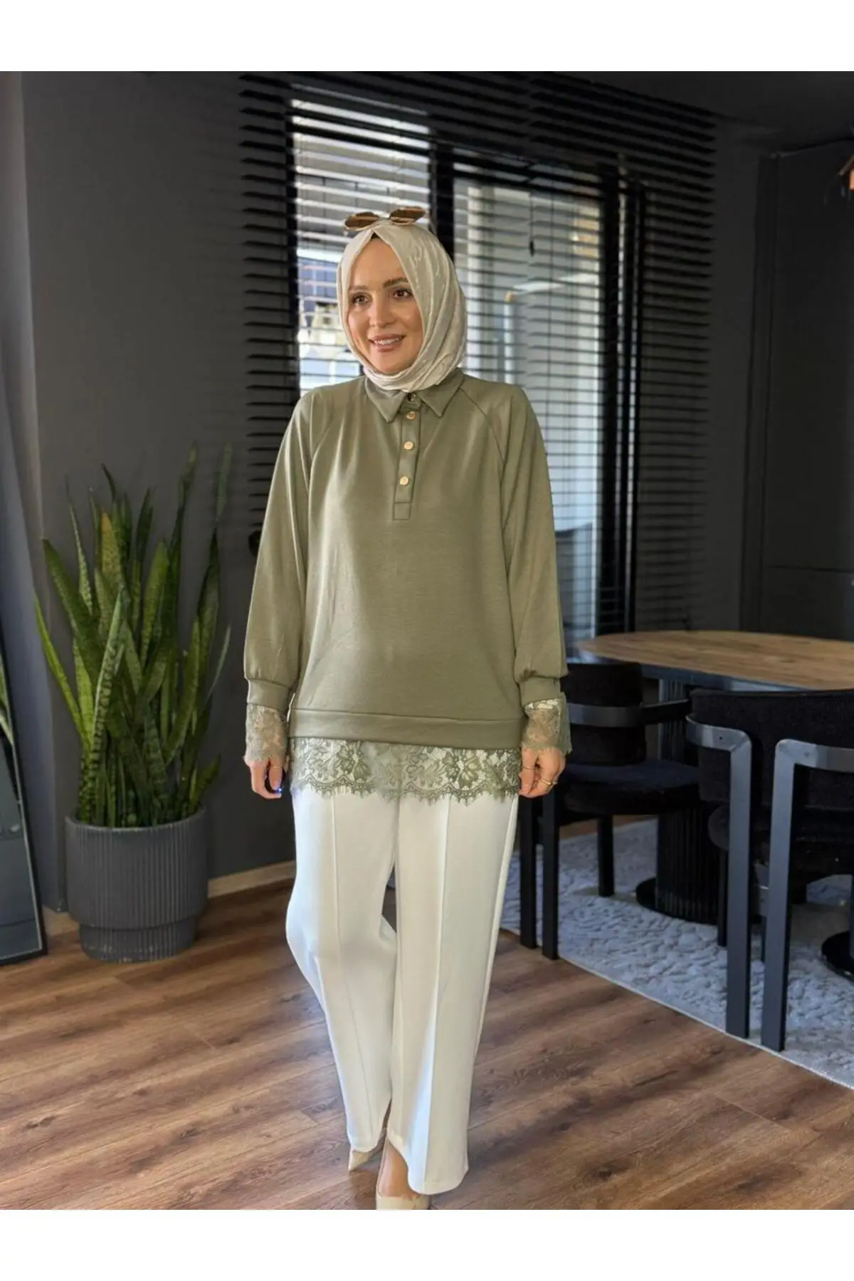 6441 - Rahat, Salaş Basic Modal Dantel Detaylı Basic İnterlok Örgü Kadın Uzun Sweatshirt - Ada Çayı