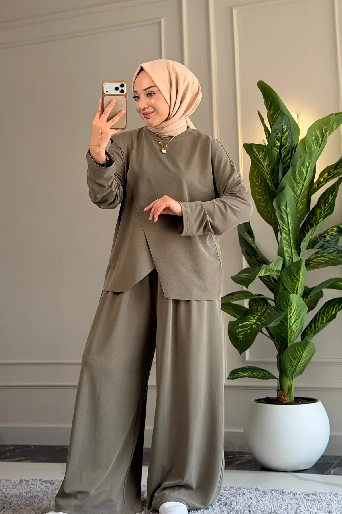 6612 - Şık Rahat Salaş Yumuşak Özel Wanda Viskonlu Kumaş, Diagonel Kesim, Tunikli Kadın Takım - Kahverengi