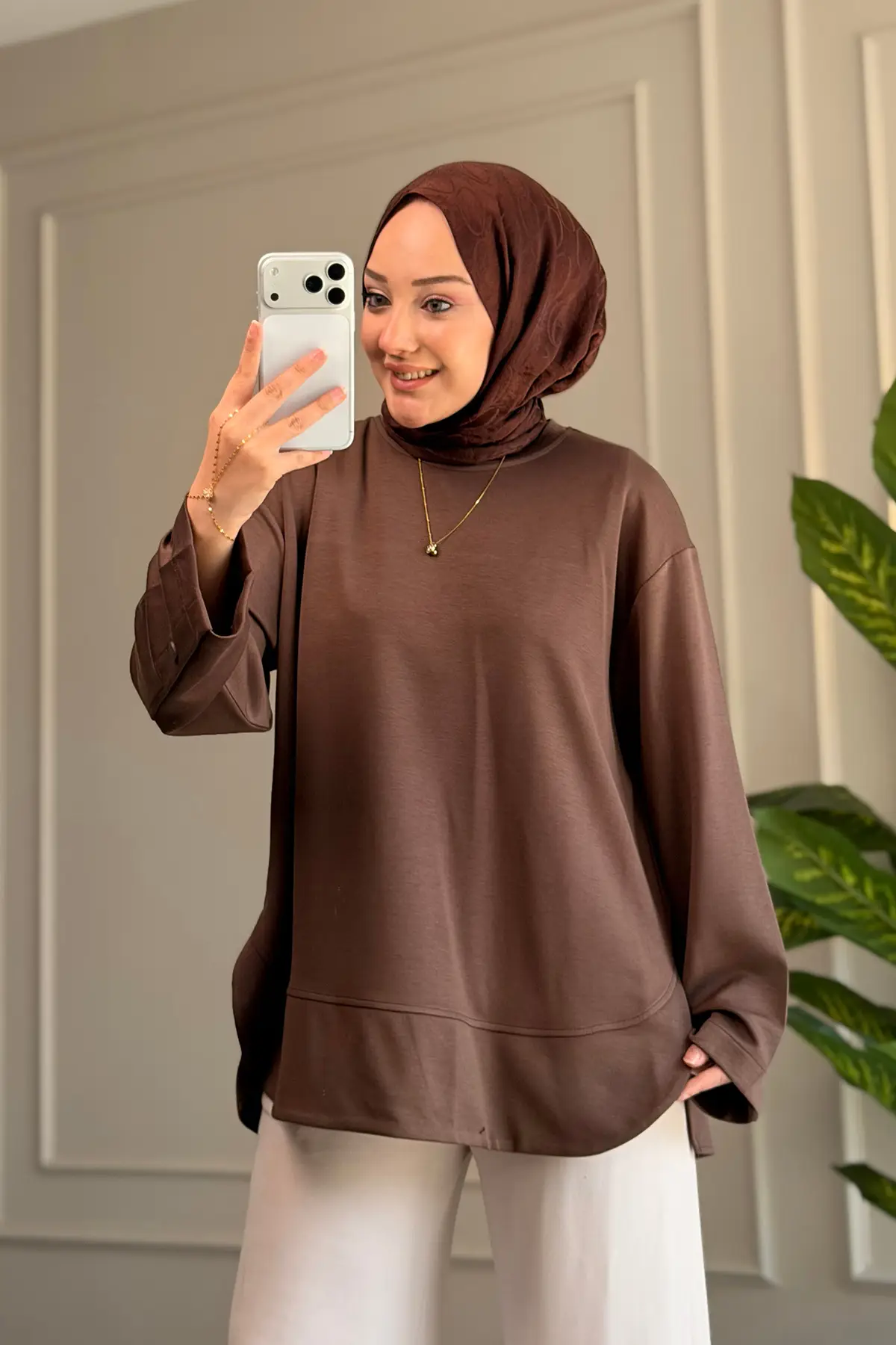 6656 - Rahat, Salaş Basic Kol Düğme Detaylı Kadın Uzun Sweatshirt - Kahverengi