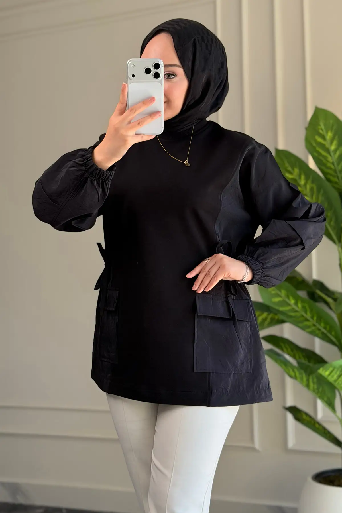 6708 - Rahat, Salaş 2 İplik Şeftali Kumaş Garnili Cep ve Bel Büzgü Detaylı Kadın Sweatshirt - Siyah