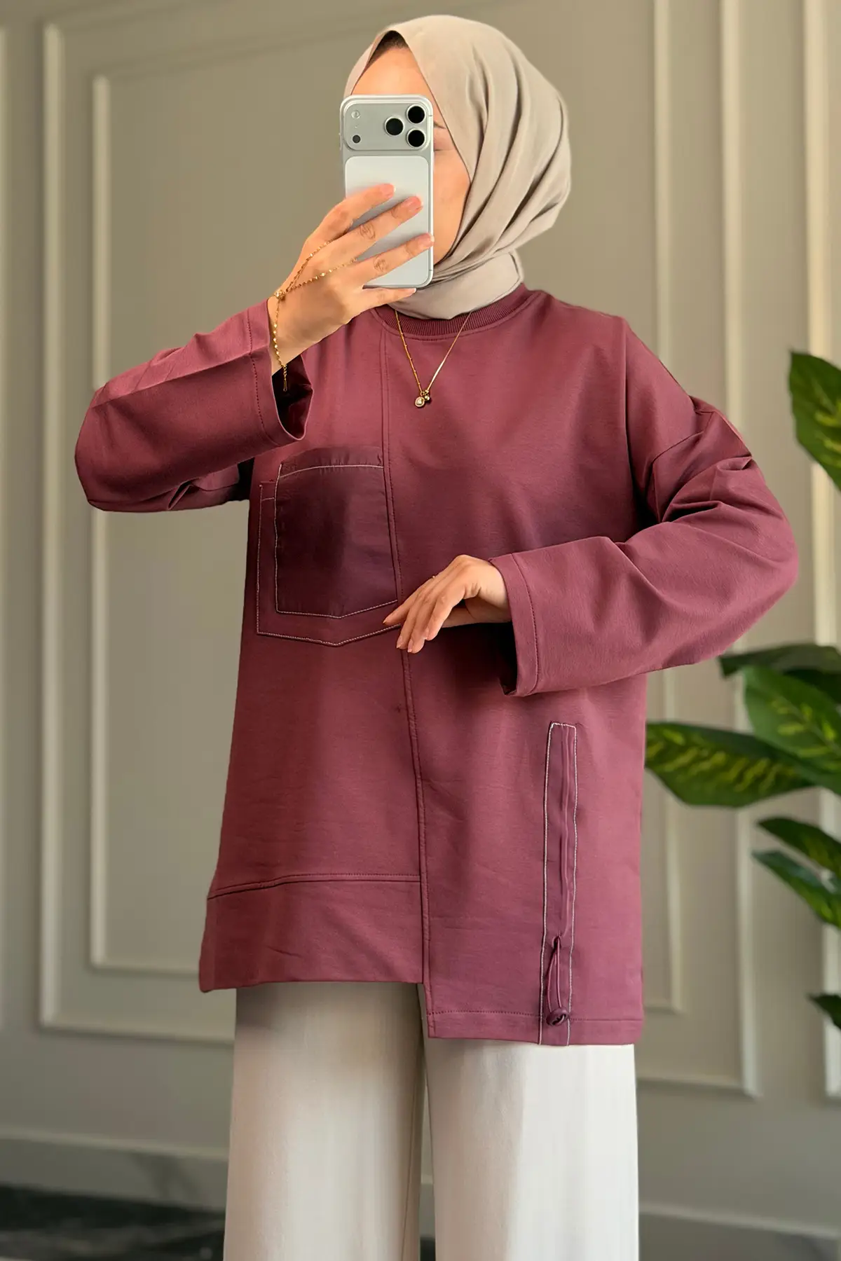 6709 - Rahat, Salaş 2 İplik Şeftali Kumaş Garnili Cep Detaylı Kadın Sweatshirt - Mürdüm
