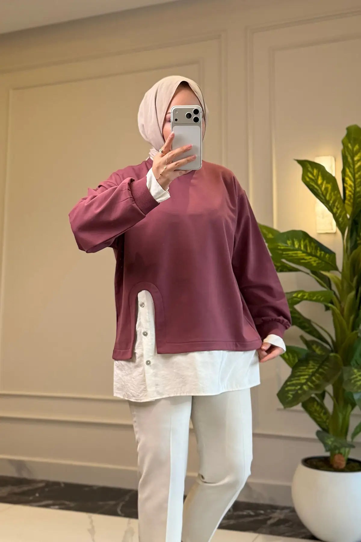 6717 - Rahat, Salaş Basic Şeftali Kumaş Garnili Düğme Detaylı Kadın Uzun Sweatshirt