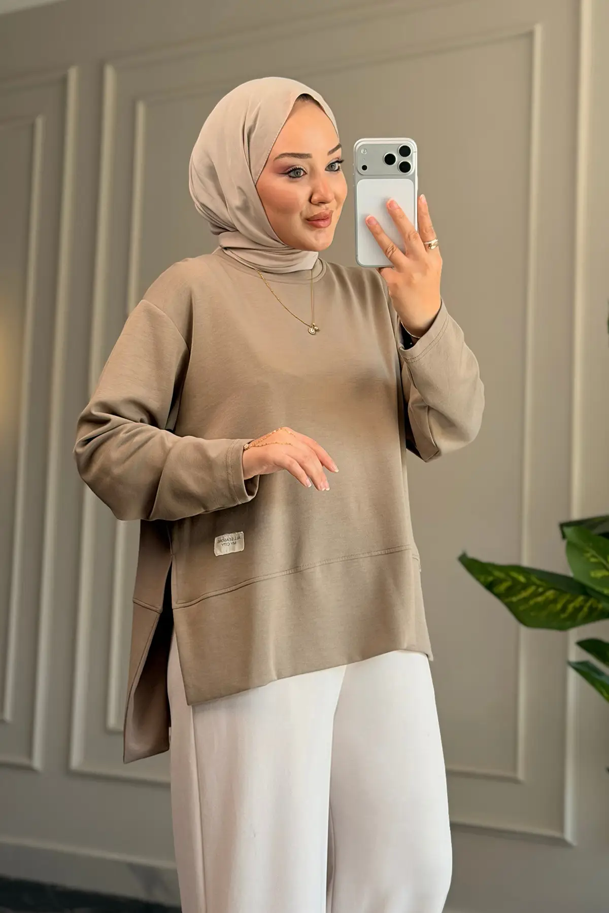 6747 - Rahat, Salaş Basic Modak Yanı Yırtmaçlı Kadın Uzun Sweatshirt - Haki
