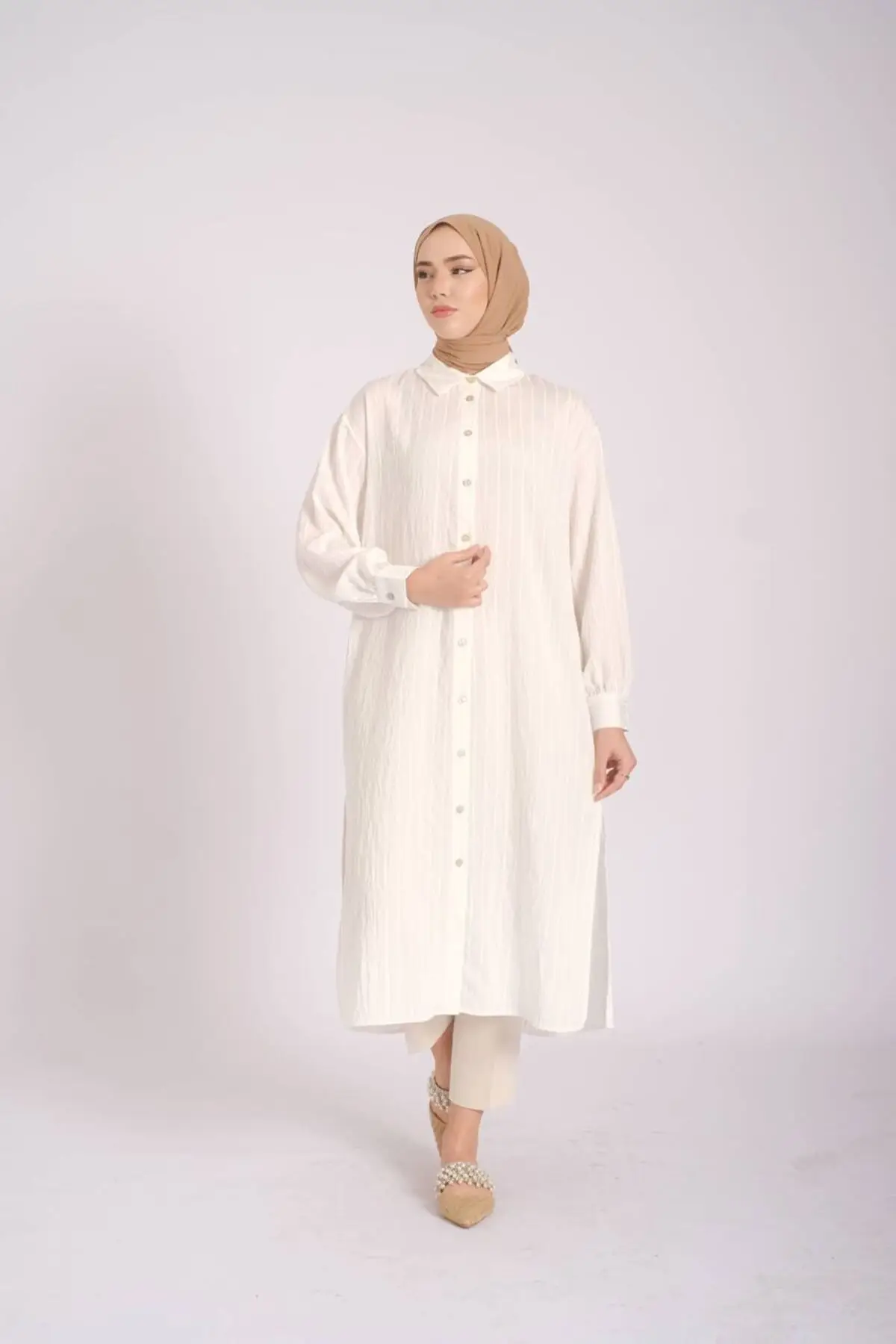8367 - Rahat Şık Kadın Dokuma Şönil Uzun Tunik Gömlek