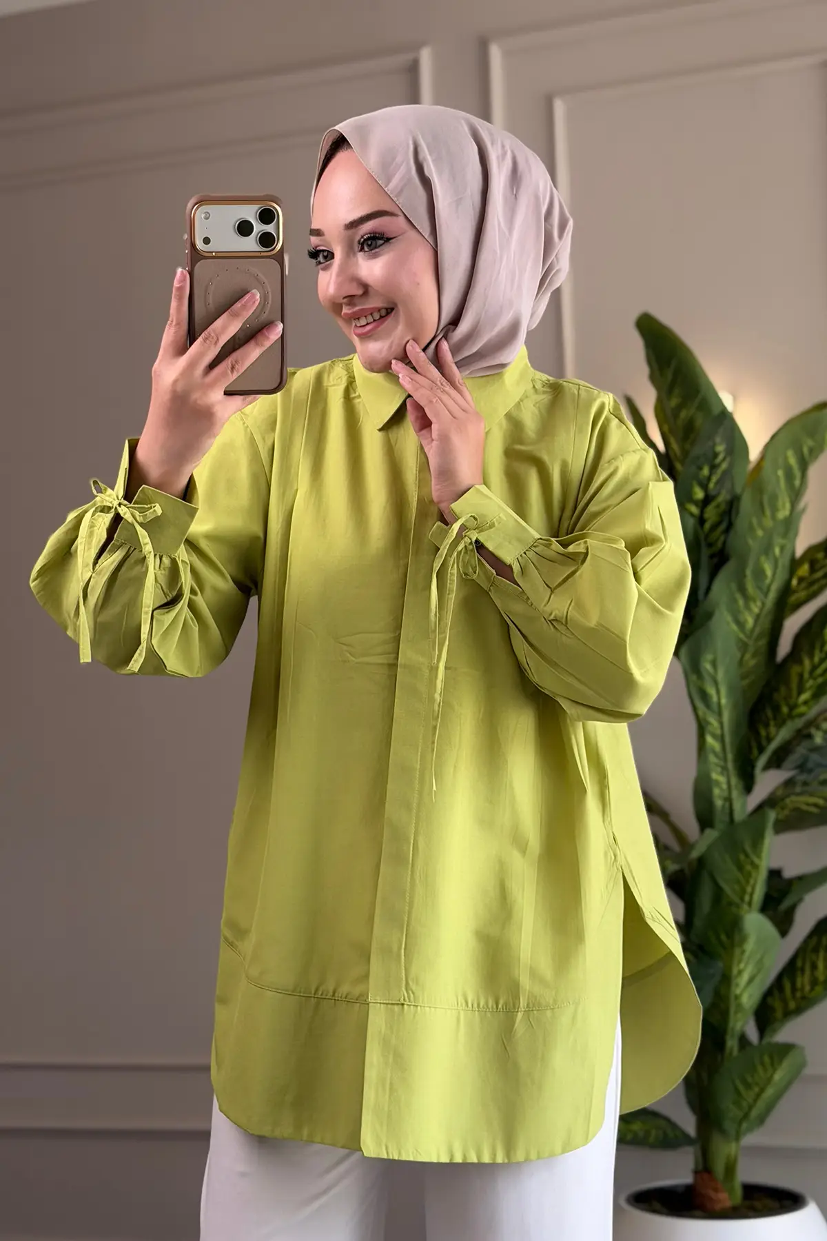 8511 - Poplin Pileli Gizli Düğmeli Kadın Gömlek - Yağ Yeşili
