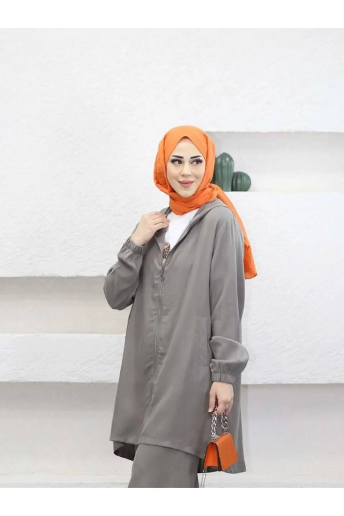 9026 - Rahat Fermuarlı Cepli Kapüşonlu Uzun Tunik - Füme